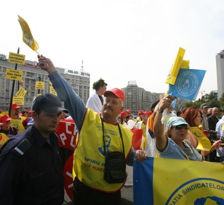 Ce şanse are dialogul social în România?