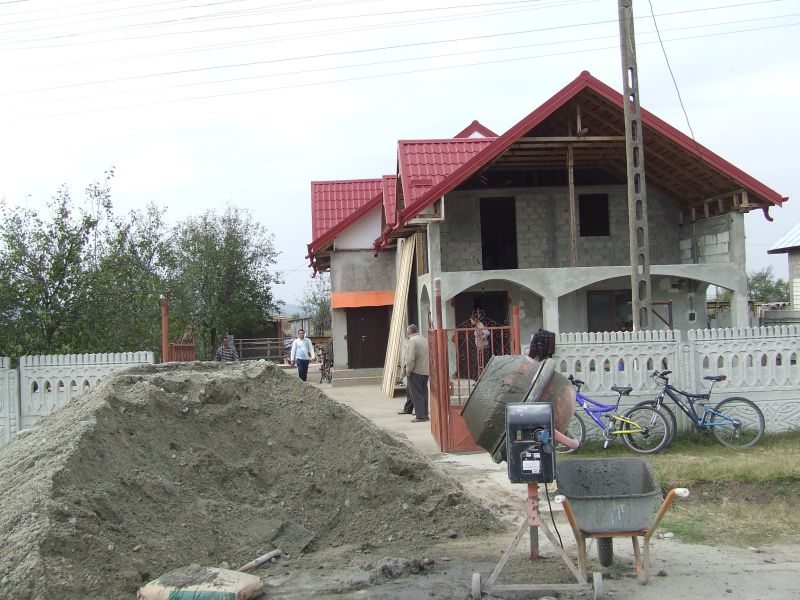 Construcţiile ilegale, tolerate de autorităţile locale din Vâlcea