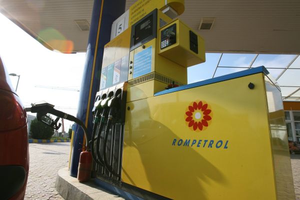 Datoriile Rompetrol se tranşează în instanţă