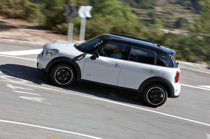 DRIVE-TEST EVZ: Countryman, cel mai încăpător model Mini, testat în România