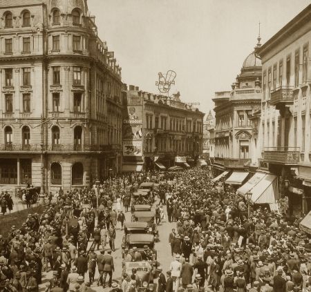 Expoziţia de fotografie "În căutarea Bucureştiului pierdut"