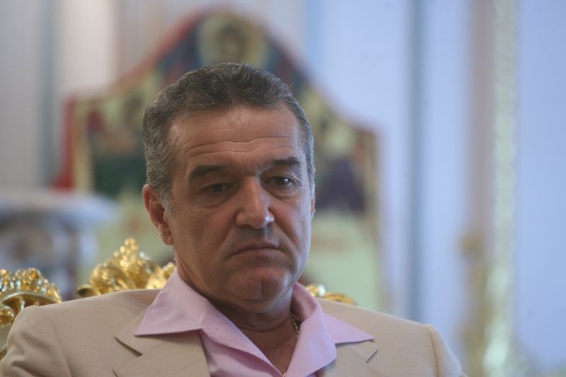 Gigi Becali, către subalterni: "Jucaţi, bă, fotbal şi lăsaţi-mă naibii cu programările"