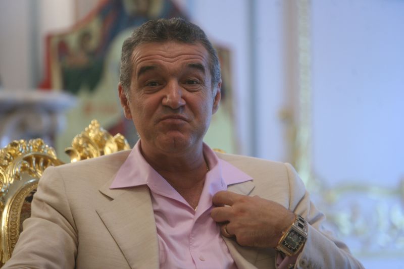 Gigi Becali: "Mucles, băi Apostole!"