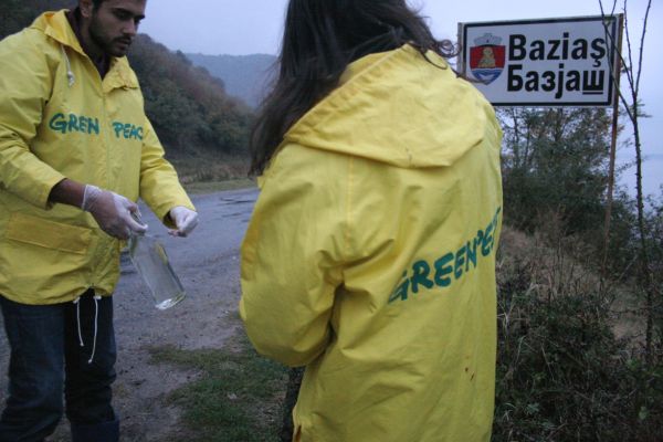 Greenpeace analizează calitatea apei din Dunăre