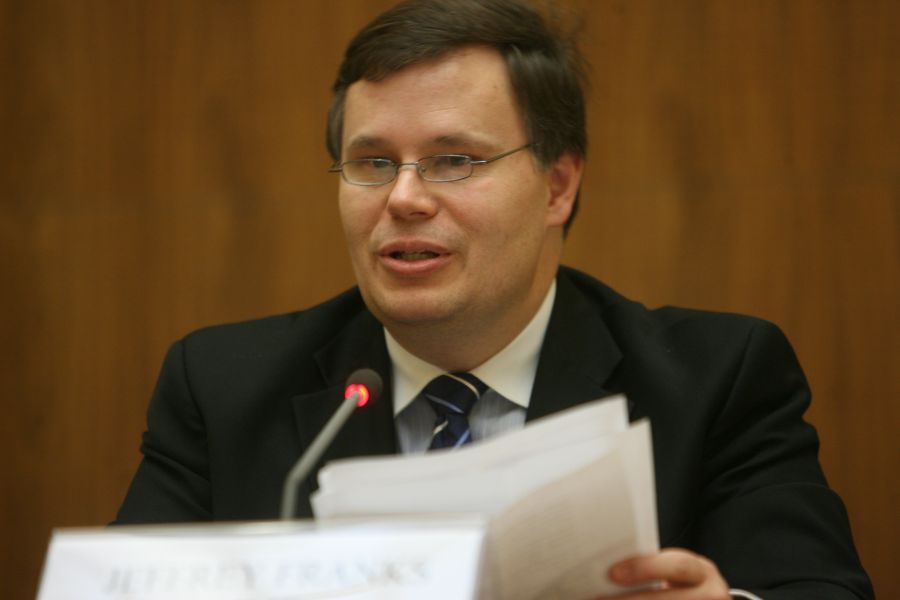 Jeffrey Franks, FMI: România va avea creştere economică în 2011