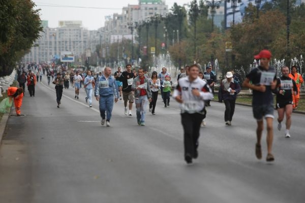 Loteria vă invită duminică la cros. Vezi mai jos ce străzi din Capitală vor fi blocate şi între ce ore