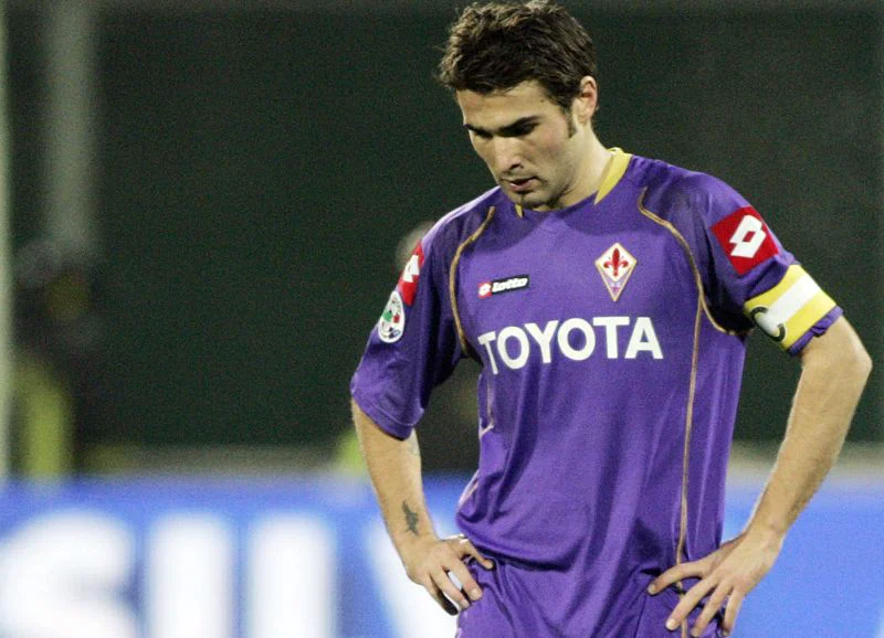 Mutu revine la Fiorentina, dar cu salariul tăiat