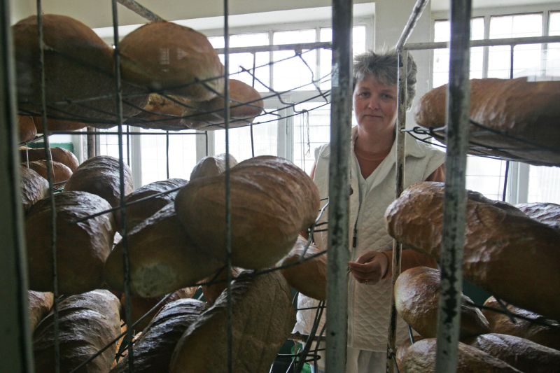 Pâinea la români: 25% făină, 75% evaziune