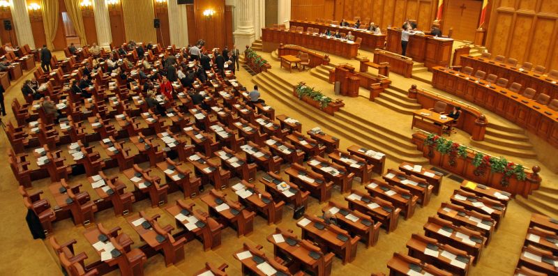 Scăderea TVA la 5% pentru alimente, votată şi de miniştrii parlamentari