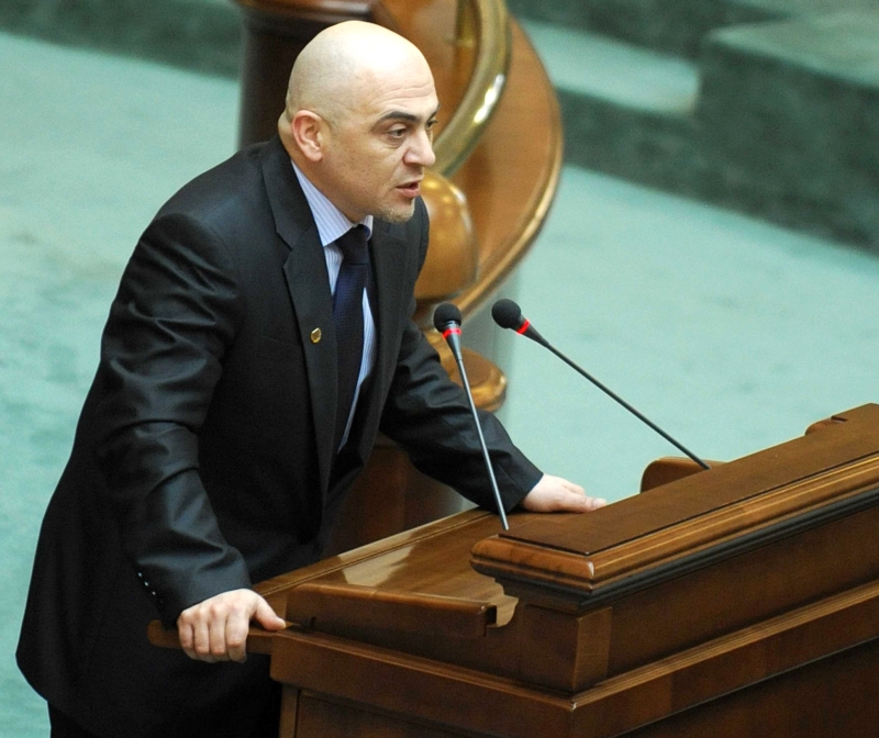 Senatorul Câmpanu dezertează din "armata" UNPR