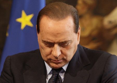 Silvio Berlusconi spune bancuri cu judecători şi evrei de ziua sa