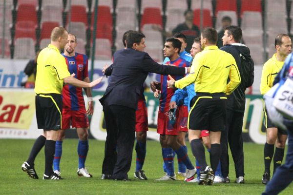 Steaua a scăpat ieftin: 30.000 de euro amendă!