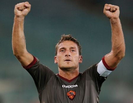 Totti a primit premiul "Golden Foot"