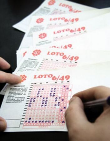 Trei câştigători la Loto 6/49