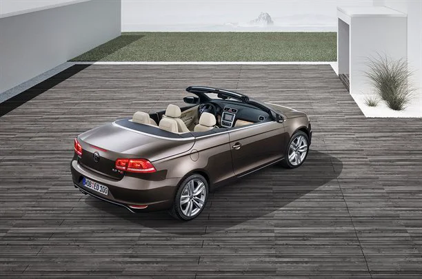 Volkswagen a prezentat astăzi noul coupe-cabriolet Eos