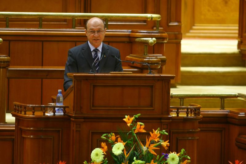 Băsescu despre scăderea cotei unice la Senat: "Atât ne duce capul"