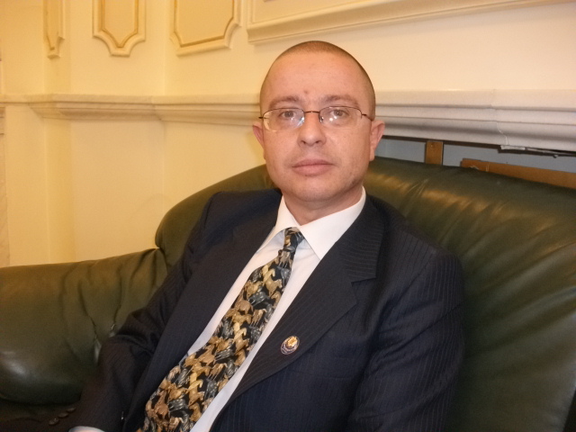 Deputatul Ciuhodaru vrea să-şi înregistreze iniţiativele legislative la OSIM