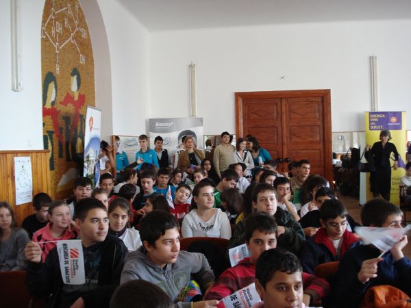 Liceenii participă la "Juvenes Translatores"