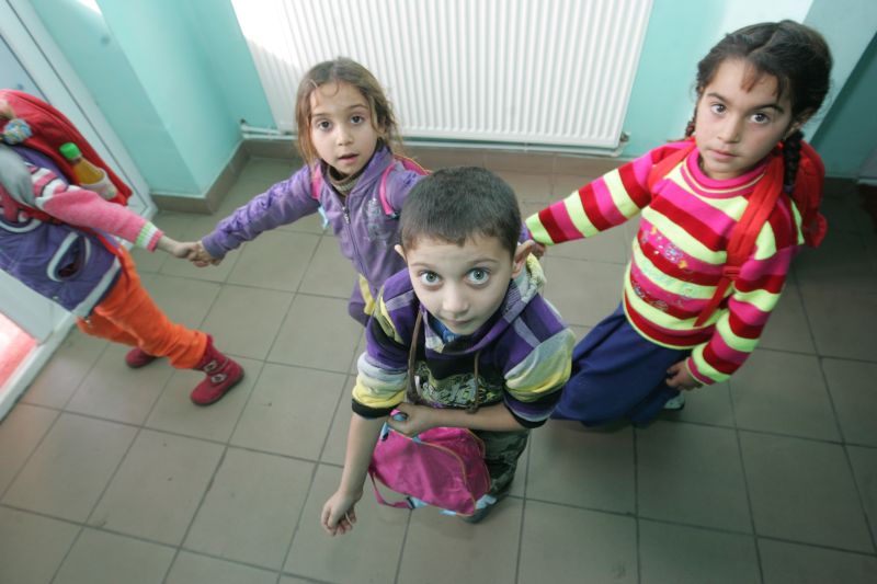 Proiect cu fonduri europene pentru elevii romi