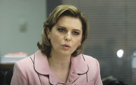 PSD şi PNL vor să o suspende pe Roberta Anastase jumătate de lună