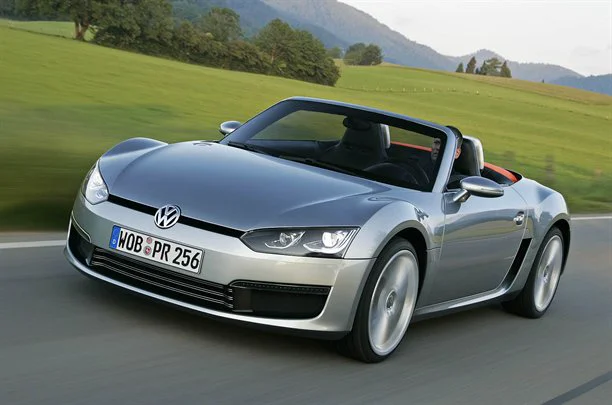 Volkswagen lansează un model decapotabil