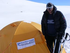 Alpinistul Dragoş Veleanu a murit după ce a fost strivit de un ţurţure