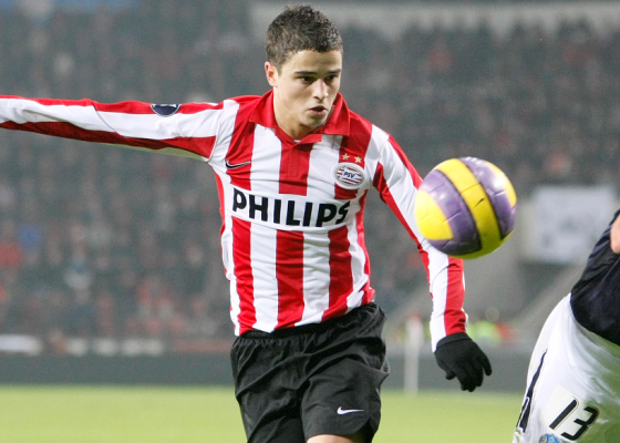 Barcelona l-a prezentat pe Afellay