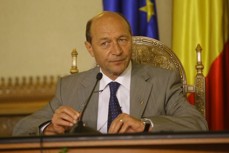 Băsescu i-a cerut preşedintelui Kazahstanului plata datoriei Rompetrol