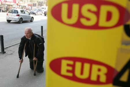 Eurostat: unul din trei români are o situaţie materială gravă