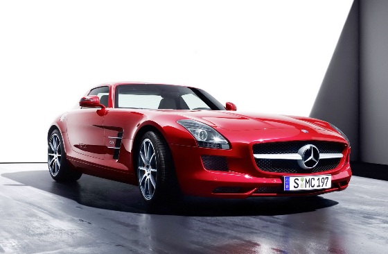 Mercedes-Benz SLS AMG, desemnată maşina "Playboy" a anului