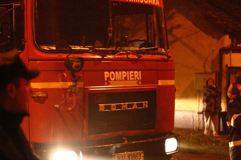 O bătrână a murit într-un incendiu în judeţul Neamţ