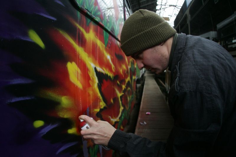 Primul tramvai colorat oficial cu graffiti