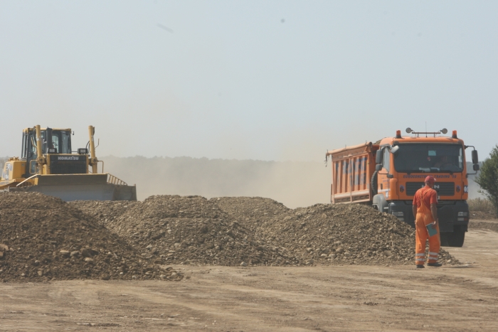 Regii asfaltului, traşi pe dreapta la autostrada Nădlac-Arad