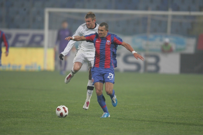 Steaua s-a răzbunat pe necăjiţii de la Cluj