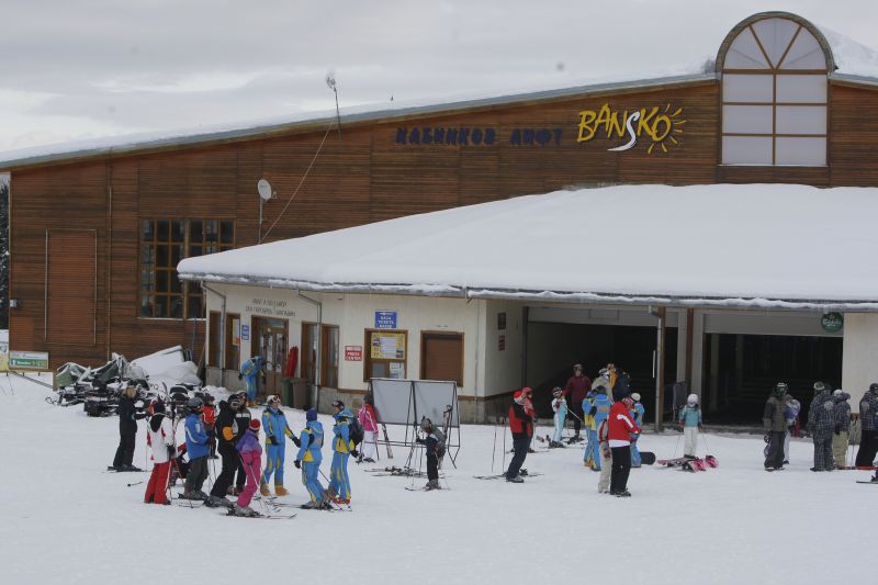 Vacanţa de Crăciun sau Anul Nou, mai ieftină la bulgari