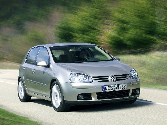 Volkswagen recheamă la service peste 400.000 de maşini