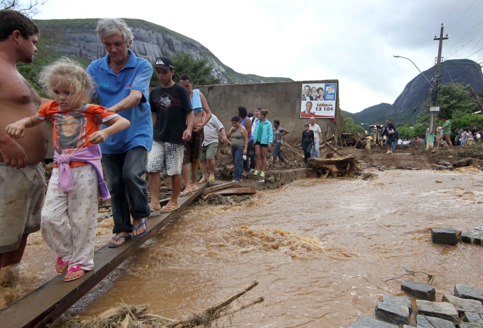 Brazilia: potop cu 500 de morţi