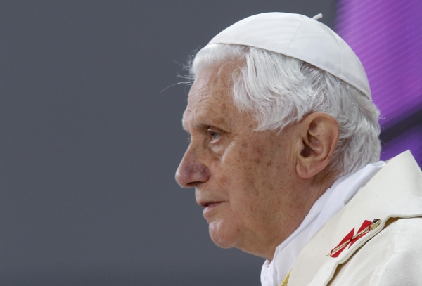 Papa Benedict XVI: „Căsătoriile homosexuale și avortul sunt puterea lui Antihrist”