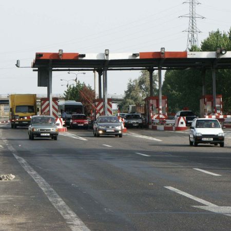 Podul de la Cernavodă, închis circulaţiei timp de un an