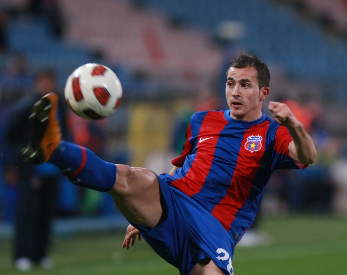 Steaua l-a dat pe Stancu la Galata pe 6 milioane €