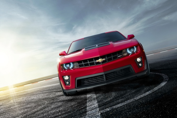 Cel mai puternic Chevrolet Camaro: 550 de "cai" şi volan de Aveo