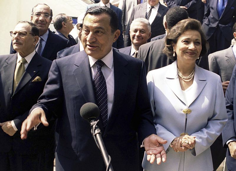 Hosni Mubarak nu are voie să părăsească Egiptul