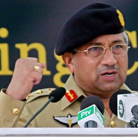 Mandat de arestare pentru Pervez Musharraf. Fostul președinte pakistanez spune că va rămâne la Londra