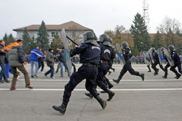 O mie de jandarmi la "U" Craiova - Steaua