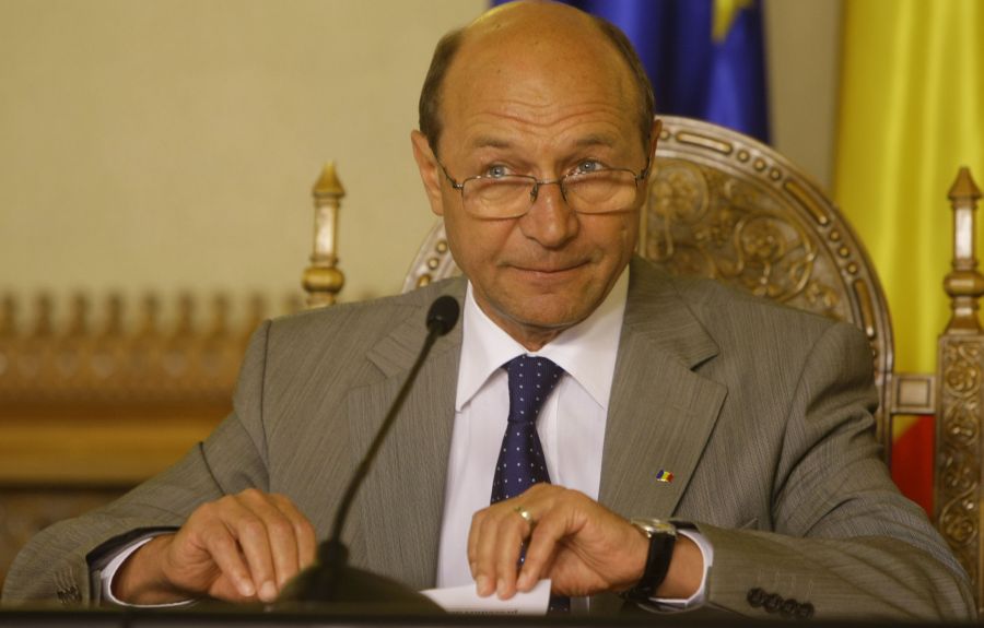 PDL-iştii vor să-l împace pe Băsescu cu demisia lui Păsat
