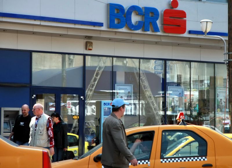 Protest în bănci: Sindicaliştii BCR vor picheta mâine banca