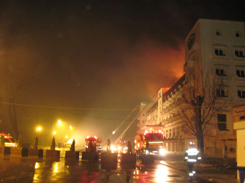 Un nou incendiu la hotelul Rex din Mamaia