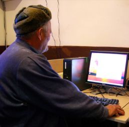 Aproape 60% din gospodăriile româneşti nu au acces la internet
