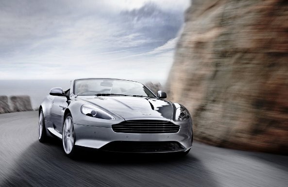 Aston Martin prezintă noul model Virage în mișcare | VIDEO