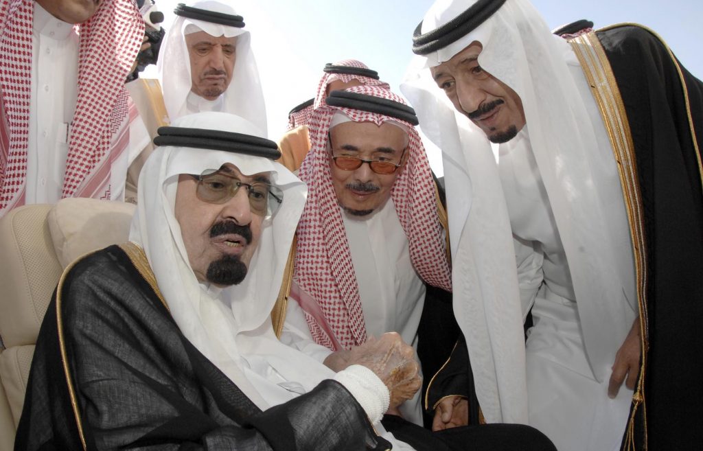 Intelectualii saudiţi au depus o petiţie anti-monarhie pe Facebook